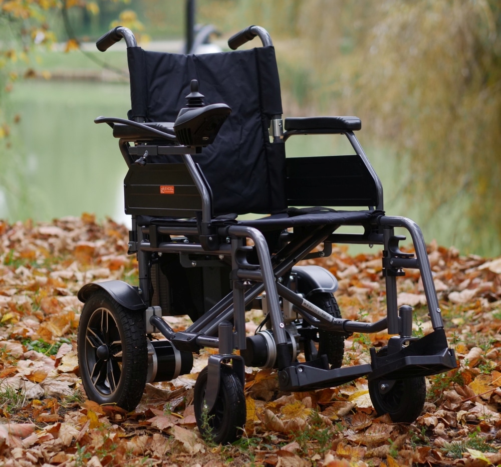 Wózek inwalidzki elektryczny EXCEL Qnect