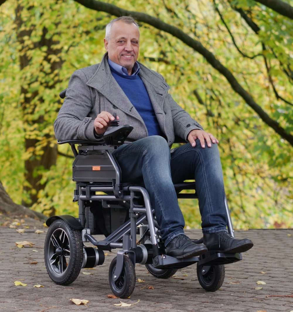 Wózek inwalidzki elektryczny EXCEL Qnect - obrazek 3