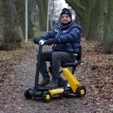 Skuter inwalidzki elektryczny JBH FNS01 Case