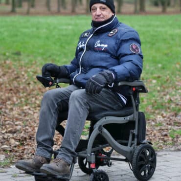 Wózek inwalidzki elektryczny Tall W5538