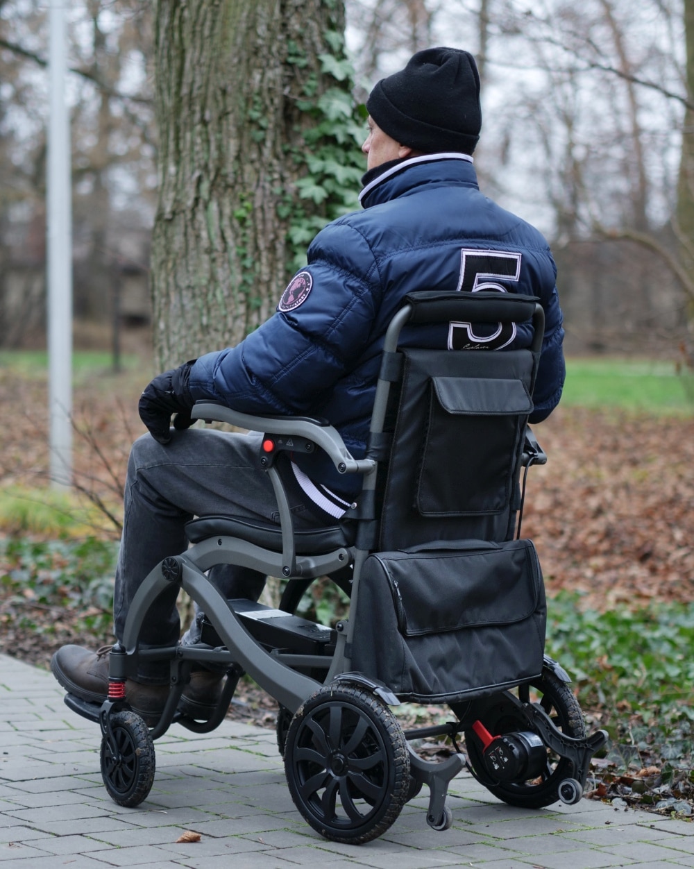 Wózek inwalidzki elektryczny Tall W5538 - obrazek 2