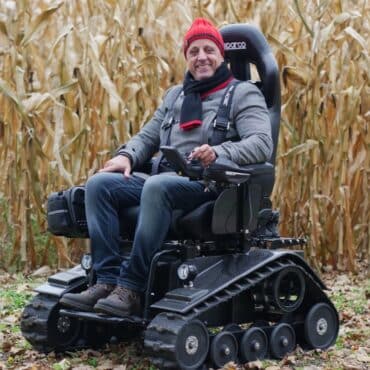 Wózek inwalidzki elektryczny gąsiennicowy TerraX