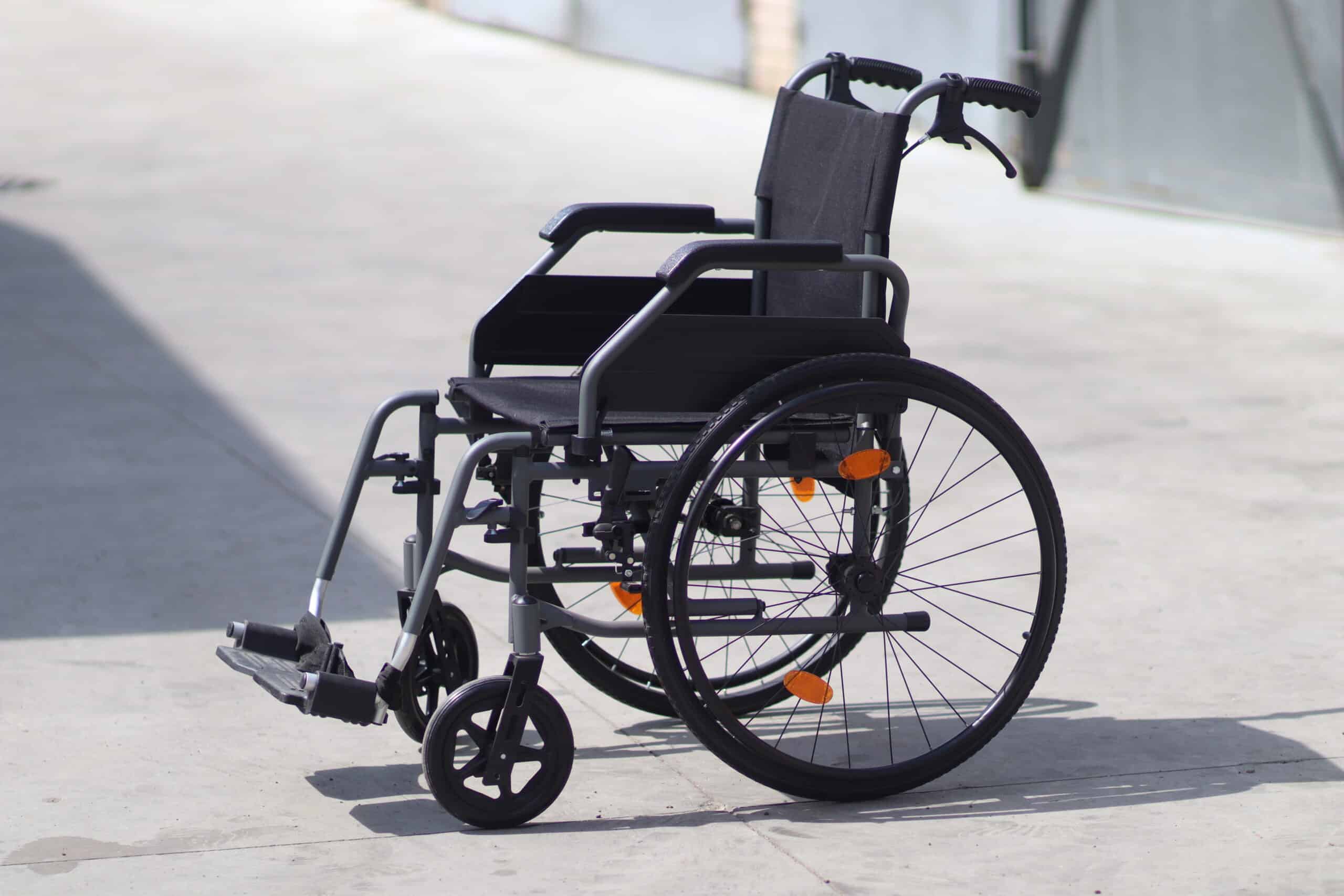 lekki, składany manualny wózek inwalidzki MG-001